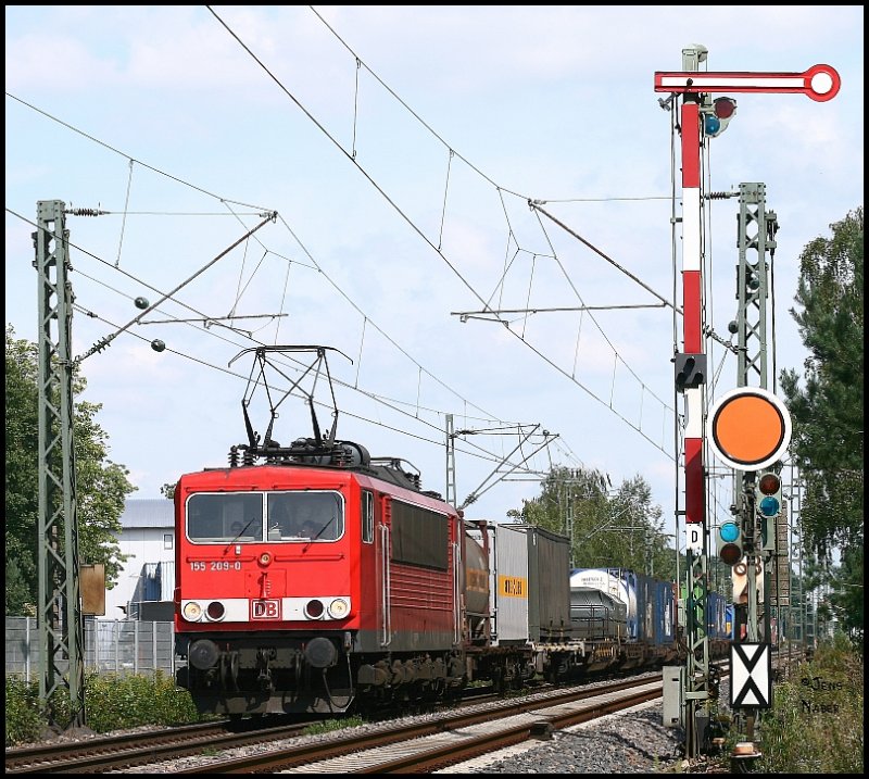 Das Glck war uns in den Mittagsstunden des 02. September 2008 sicherlich hold, denn im Normalfall verirren sich zwischen Karlsruhe und Rastatt auf den Streckenast ber Durmersheim nur uerst wenig Gterzge. Mit 155 209 kam allerdings sogar ein typischer-KV Zug auf die Strecke und konnte somit bei Forchheim (b Karlsruhe) bildlich festgehalten werden.