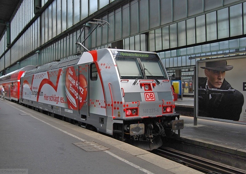 Das Herz Europas. Dunkles Herz, dunkle Finanzen. Gesehen beim Bahnbildertreffen am 01. August 2009 in Stuttgart.