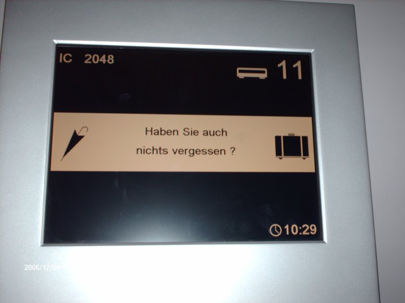 Das innen Display des IC 2048 nach Dsseldorf Hbf.(Wagen11 2.Klasse am 09.12.2006 in Leipzig Hbf)