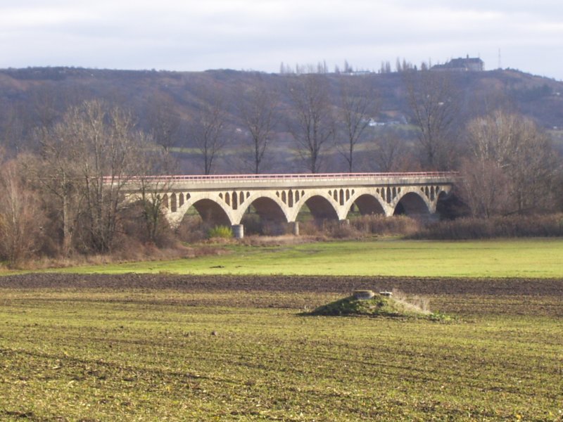 Das Kirchscheidunger Viadukt ber die Unstrutwiesen zwischen Kirchscheidungen und Karsdorf; 24.11.2007