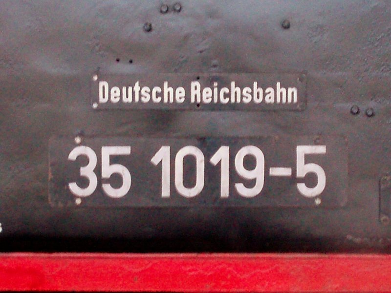 Das Lokschild der 35 1019-5.