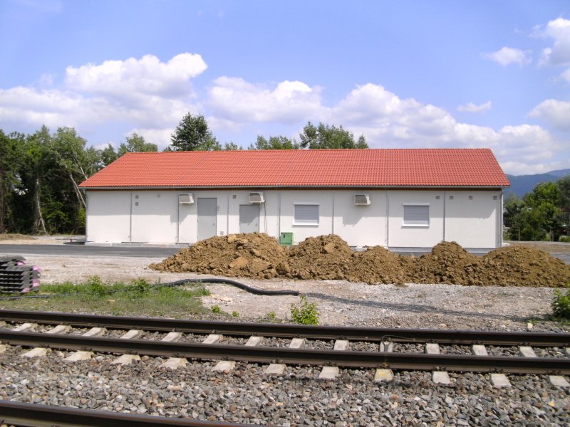 Das neue Elektronische Stellwerk im Bahnhof Buggingen am 27.05.2009.
