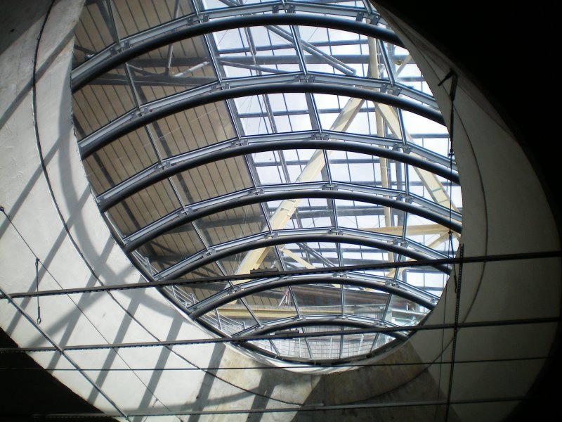Das neue Glasdach,in der Unterfhrung des Erfurter Hbf.