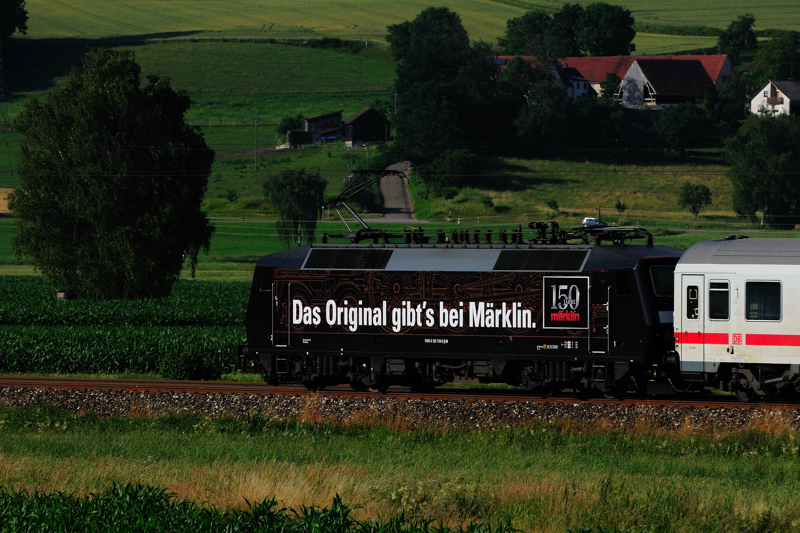  Das Original gibts bei M�rklin : 120 159-9 auf der Tour durchs Mindeltal. (KBS 980, Anfang Juli 2009).