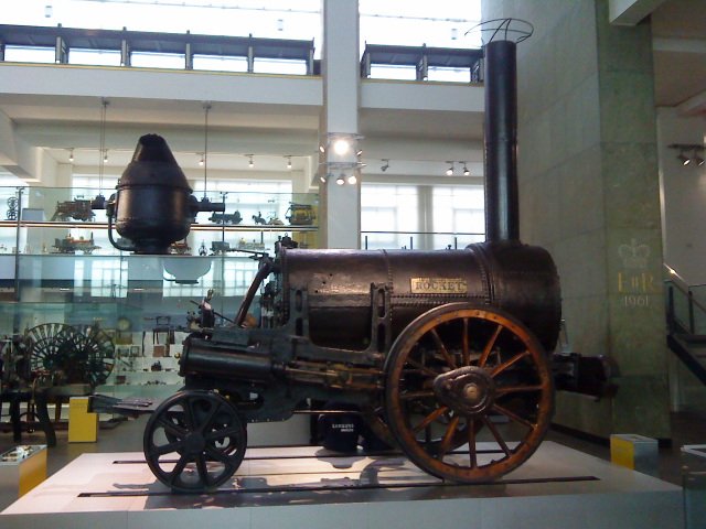 Das Original der  Rocket  von George Stephenson findet sich heute ohne Tender im London Science Museum.