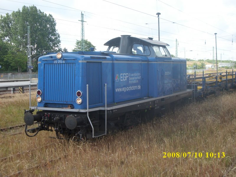 Das Potsdamer Privatbahnunternehmen EGP war mit der 212 272 am 10.07.2008 auf dem Bahnhof Bergen/Rgen.