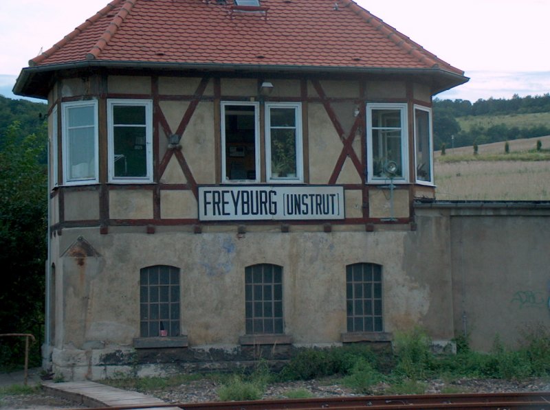 Das Stellwerk B1 in Freyburg (Unstrut) am 26.07.2007.