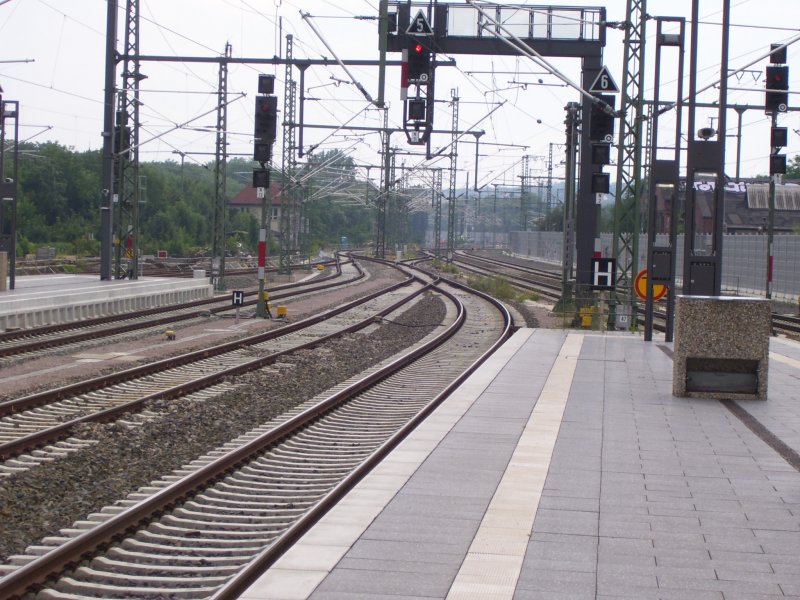 Das westliche Gleisvorfeld von Erfurt Hbf am 09.07.2007.