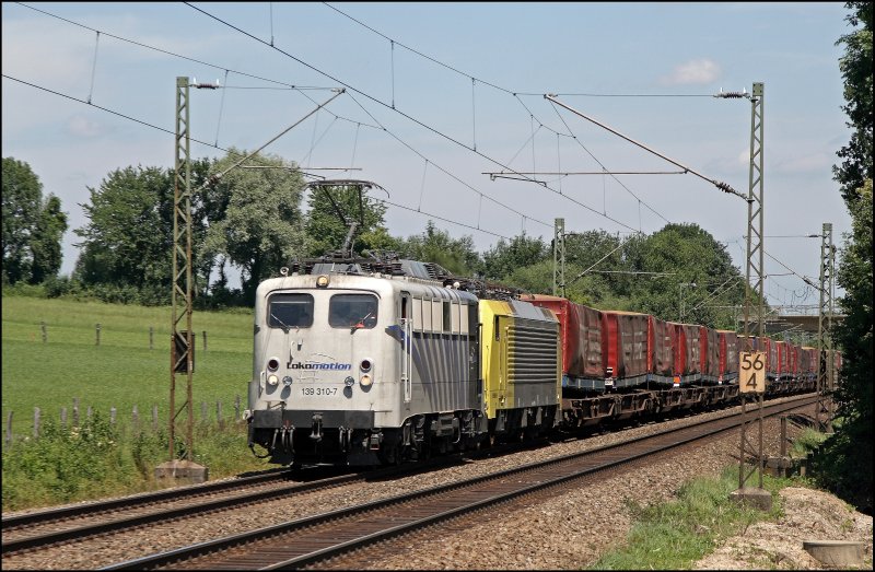 Das  Zebra  139 310 bringt eine  WINNER-Express  und die E189 912RT (9480 0189 912-9) von Mnchen zum Brennerpass. (10.07.2008)
