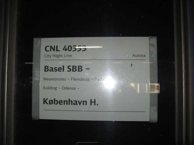 Das Zuglaufschild vom CNL 40353.Am 03.01.08 um 21:02 in Mannheim Hbf aufgenommen.