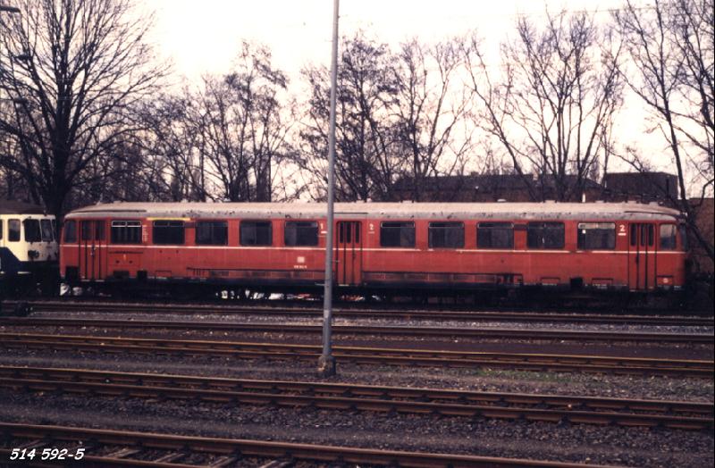 DB # 515 592-5 abgestellt in Wanne - Eickel Hbf irgentwann um 1988.