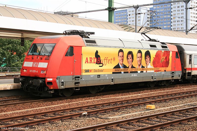 DB 101 035-4  ARD Buffet  mit IC 144 nach Schiphol (Berlin Ostbahnhof, 06.06.2009).