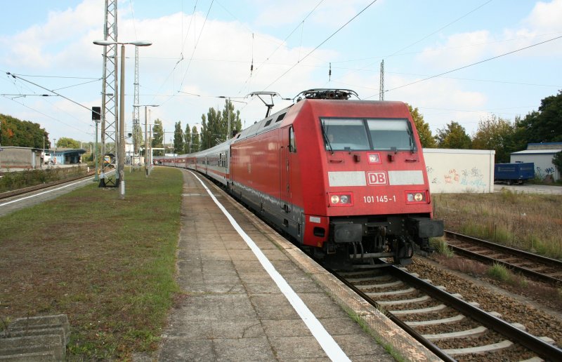 DB 101 145-1 vor EC379 (Stralsund - Brno hl.n.) am 28.9.2008 in Bernau.