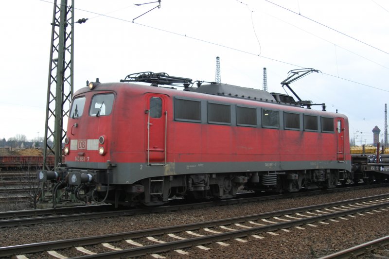 DB 140 851-7 in Duisburg-Bissingheim