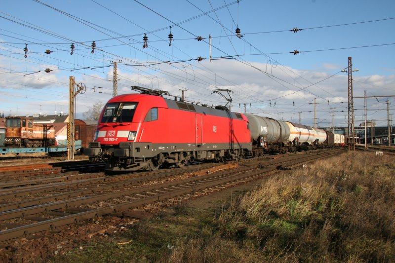 DB 182 025 auf dem Weg nach Passau am 13. Jnner 2007, aufgenommen in Wels