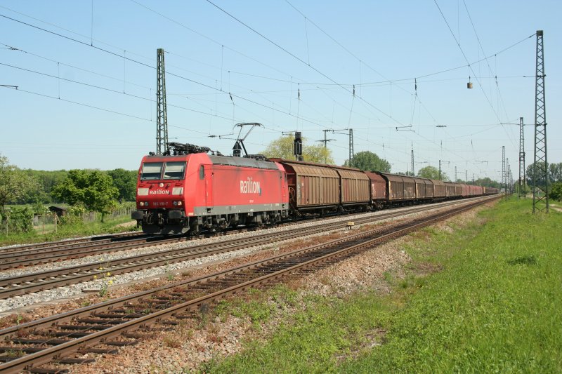 DB 185 118-7 am 7.5.2008 in Niederschopfheim.