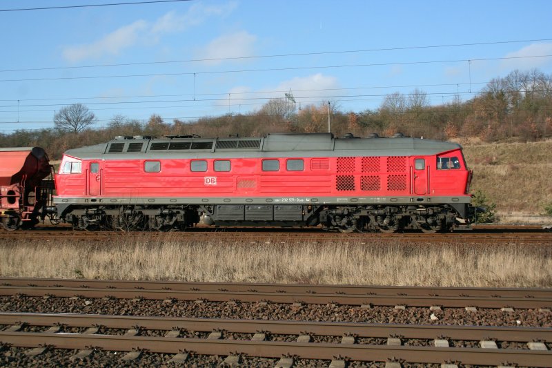 DB 232 571-0 wartet am 22.1.2009 in Gerstungen.