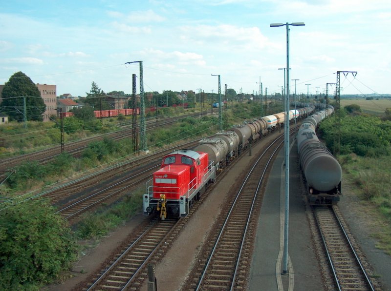 DB 294 905-5 beim rangieren in Großkorbetha Rbf; 02.09.2008 - Bahnbilder.de