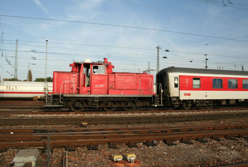 DB 363 209-8 am 12.10.2008 in Basel Bad. Bahnhof.
