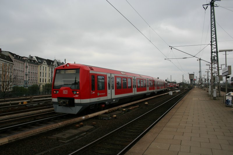 DB 474 551-9 der Hamburger S-Bahn am 19.4.2008 in Hamburg-Altona.