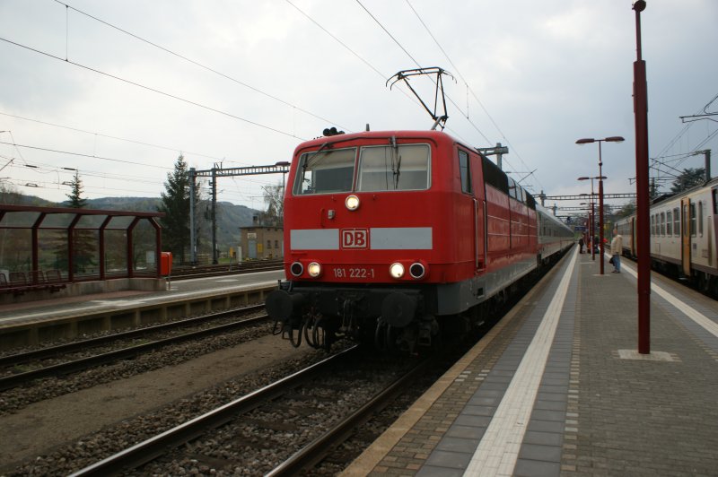 DB Baureihe 181 222-1 aufgenommen am 07.04.2009 im Bahnhof Wasserbillig in Luxemburg, wartet mit dem IC Norddeich auf die Ausfahrt.