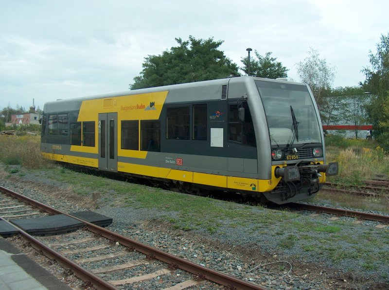 DB Burgenlandbahn 672 915-6  Stadt Mcheln  in Naumburg (Saale) Ost; 03.09.2008