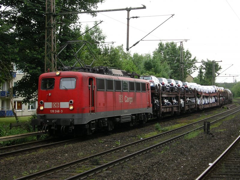 DB Cargo 139 246-3 mit Autowagen ,beladen mit verschiedenen VW`s in Bochum Hamme.(28.05.2008) 