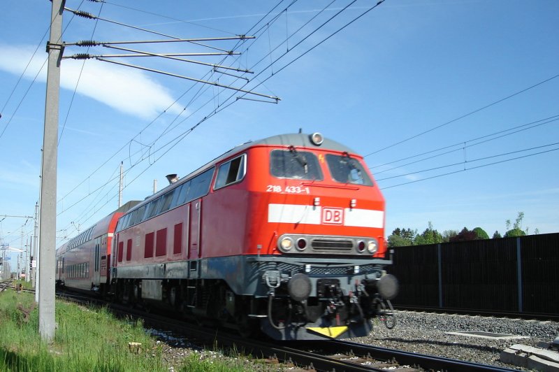DB Diesellok 218433 aus Landshut kommend bei Salzburg-Liefering 10.5.09
