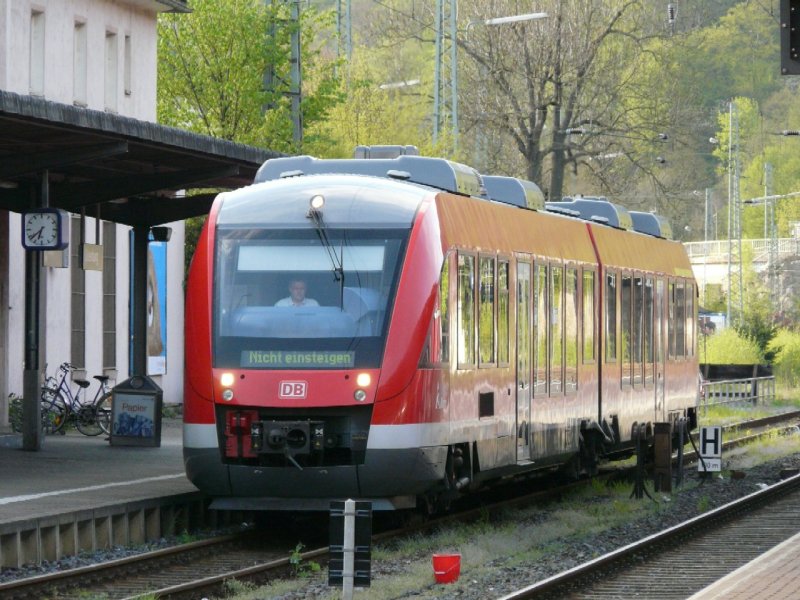 DB - Dieseltriebzug 648 203-8 im Bahnhof von Dillenburg am 02.05.2008