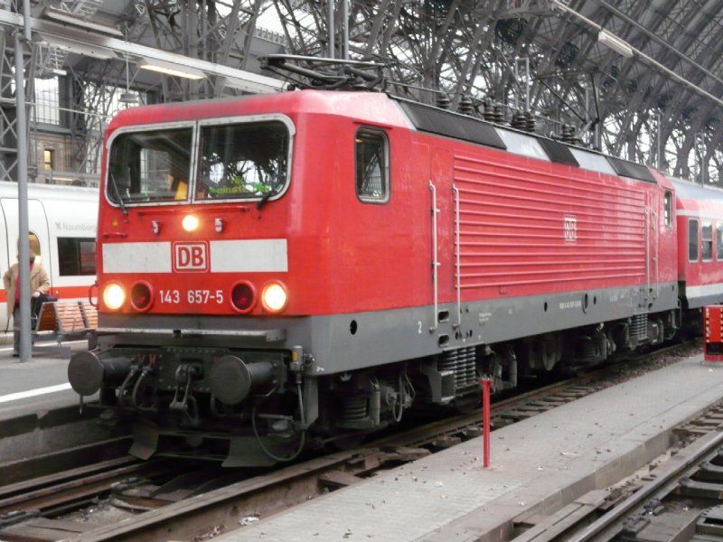 DB - E-Lok  143657-5 in Fankfurt am Main am 11.12.2008