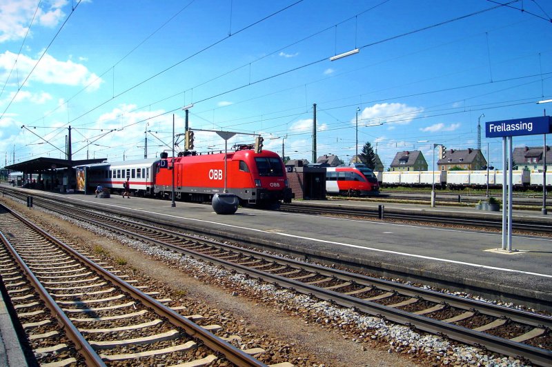 DB-IC Knigsee mit 1116 043-1 kommend von Mnchen fhrt diesen Zug weiter von Freilassing nach Berchtesgaden. 7/08