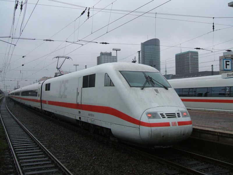 DB ICE 1 , TK 401 503-8 im Schub nach Kiel.(29.09.2007)