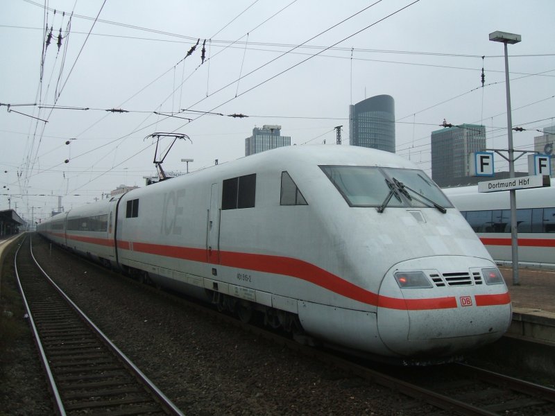 DB ICE 1  Regensburg  nach Kiel mit TK 401 515-2 im Schub im
Dortmunder Hbf.,Gleis 10.(27.10.2007)