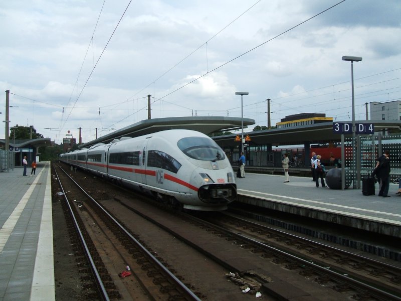 DB ICE 3 613  Duisburg  mit offenen Bug und  Baden Baden 
von Dortmund Hbf. nach Mnchen Hbf bei der Einfahrt 
in Bochum Hbf.(19.08.2007)