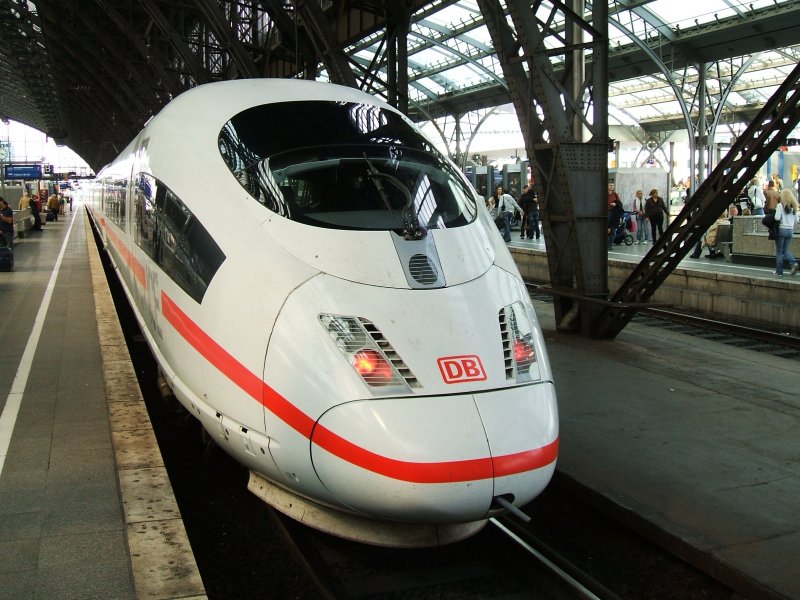 DB ICE 3 Steuerwagen 406 502-0 im Schub nach Frankfurt/Main
im Klner Hbf.(01.09.2007)