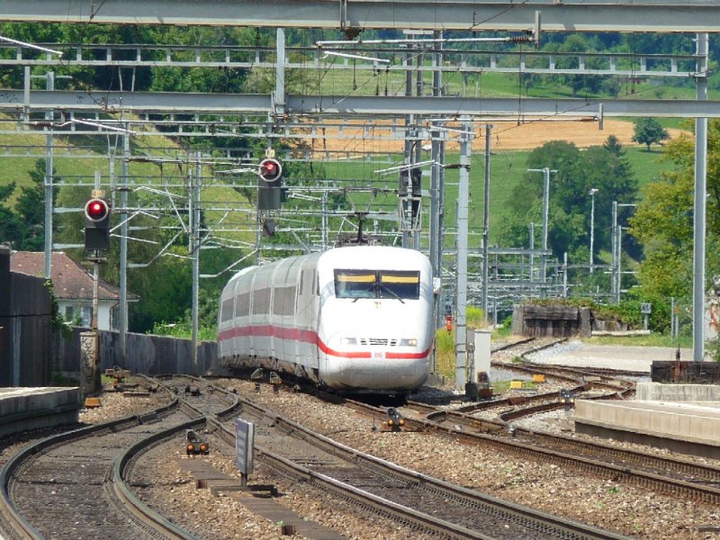 DB - ICE unterwegs im Bahnhofsareal von liestal am 03.08.2008