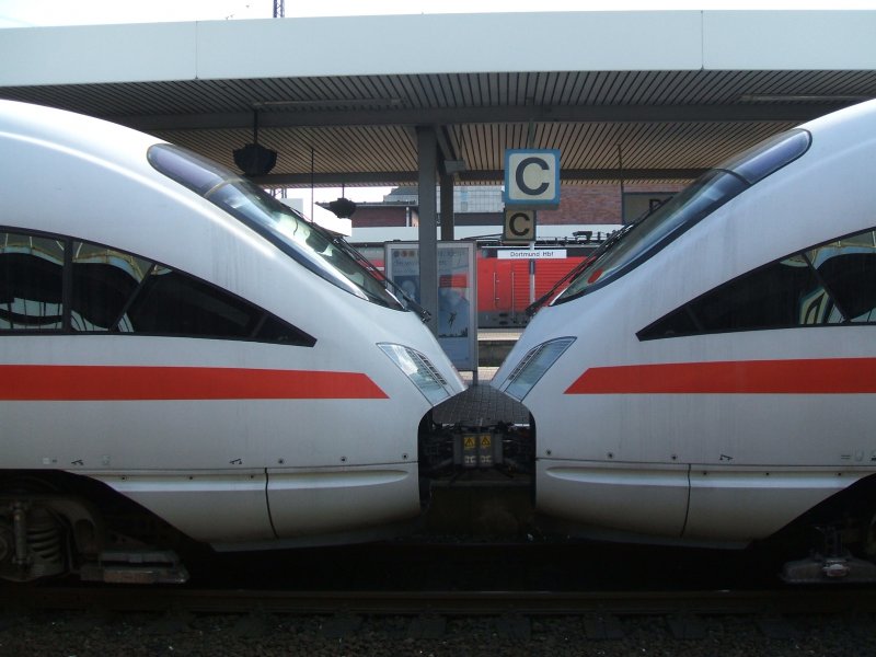 DB TD 605 2x 4 Einheiten gekoppelt , des IC 1808.(23.09.2007)