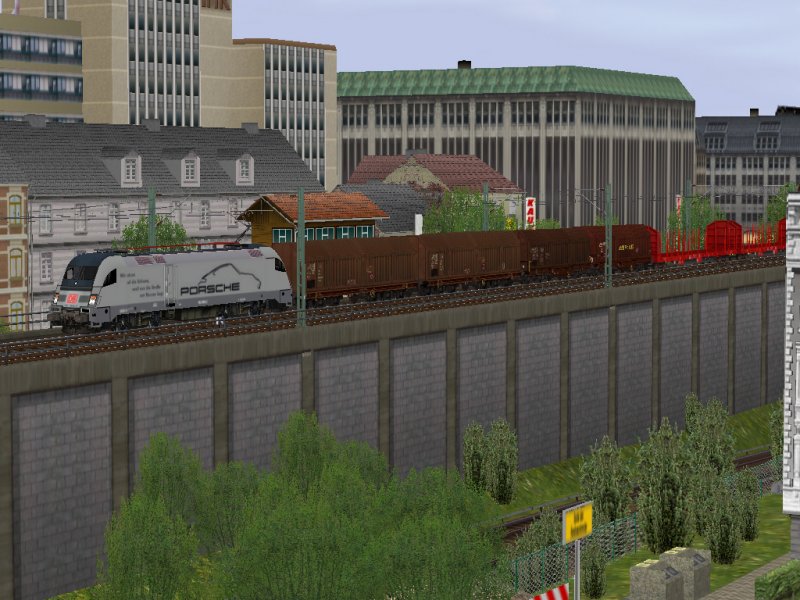 DB-Werbelok 182 mit schwerem Gterzug