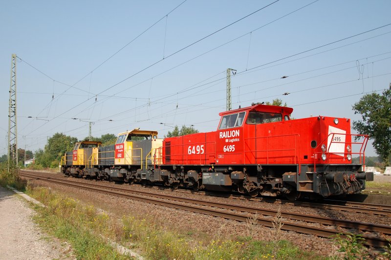 DBSRN 6489, 6502 und 6495 als Lokzug durch den Bahnhof Empel-Rees in Richtung Emmerich am 19/09/09.