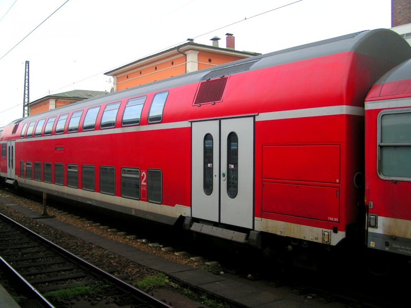 DBz_508026-35009-2 eingereiht im RE 4281; Passau Hbf 061111