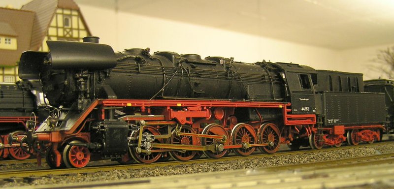 DDR 44 mit Preuentender auf Basis einer alten Jouef-Lok