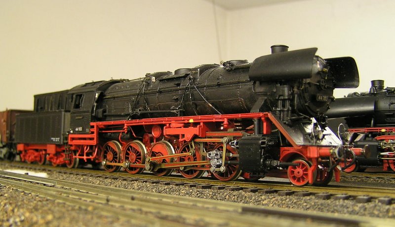 DDR BR 44 Kohle. Jouef-Basis. Roco Preuentender.