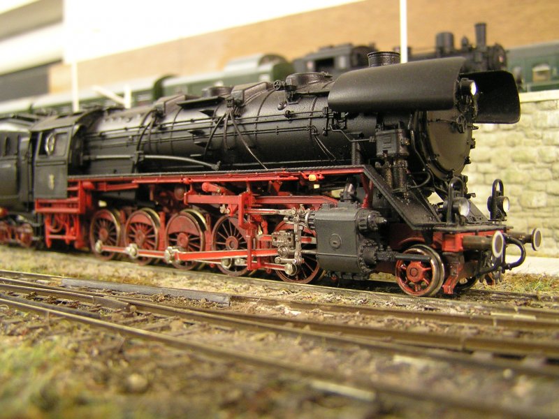 DDR BR 44 Kohlenstaub. Roco Lok, Selbstbau-Tender auf Gtzold Drehgestellen. 