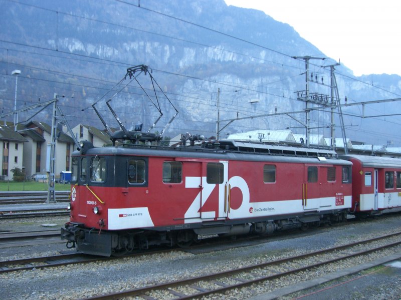 DE 110 001 der Zentralbahn am 03.11.2007. 