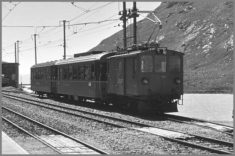 De 2/2 151 besorgte den Rangierdienst auf Ospizio Bernina. (Archiv 05/89)