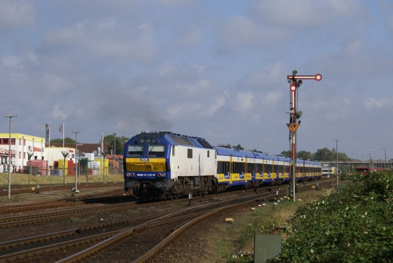 DE 2700-04 verlsst am 24.08.2007 mit ihrer NOB nach Hamburg-Altona Westerland
