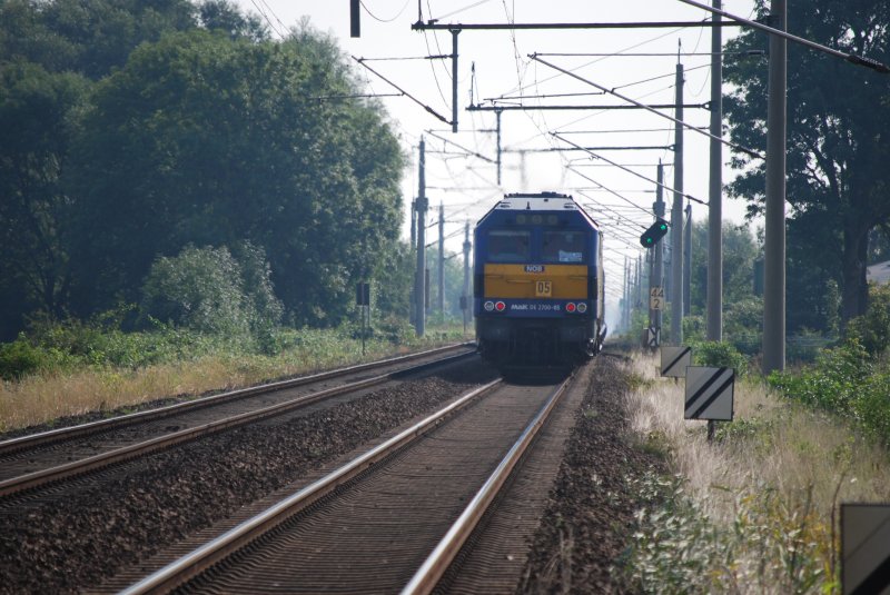 DE 2700-05 schiebt die NOB nach Hamburg-Altona. 07.08.08