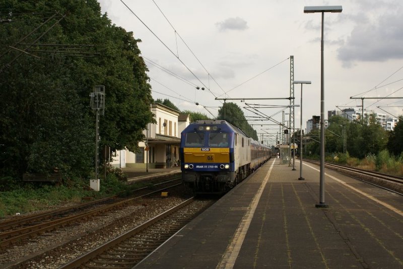 DE 2700-06 am 14.08.2007 in Pinneberg mit einer NOB nach Westerland