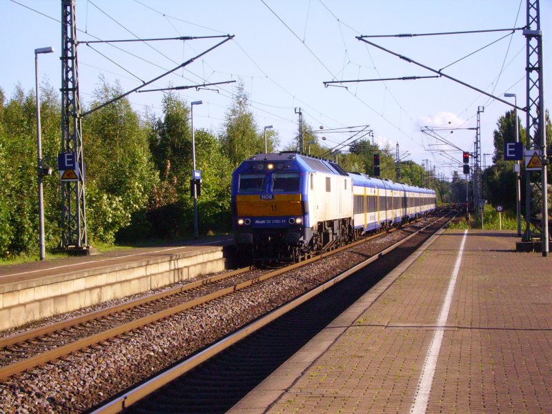 DE 2700-11 erreicht Elmshorn mit der NOB nach Westerland. 28.08.07