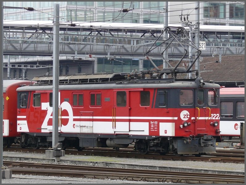 De 4/4 122 der Zentralbahn in Luzern. (18.03.2008)